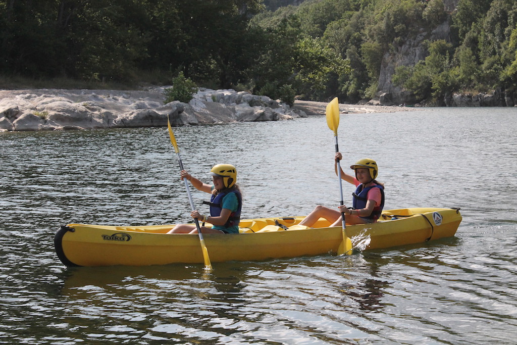 Village Camps International Summer Camp Ard&egrave;che, France 2019-07-26 https://www.villagecamps.com/journals_admin/images/2225-3141-R12Canoe10 copy.jpg